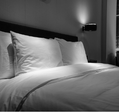 Bedding  - Queen Bed - King of Knives