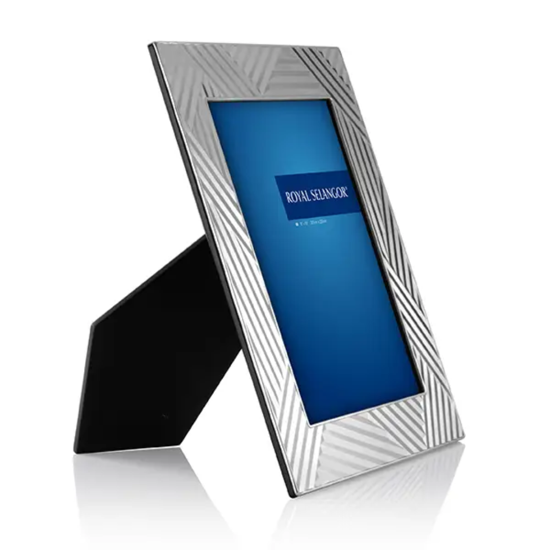 Royal Selangor MIRAGE Dagobert Photo Frame 8R