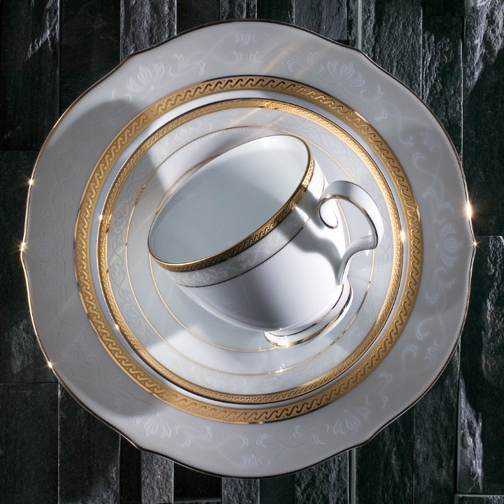 Noritake Hampshire Gold-Dinner Plate