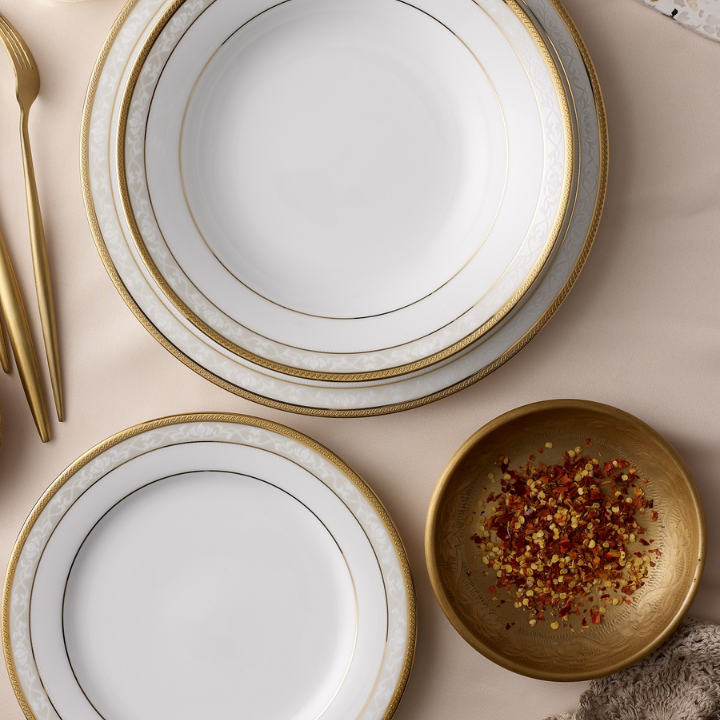 Noritake Hampshire Gold-Accent Plate