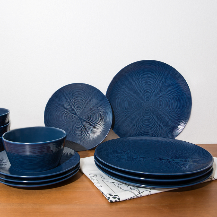 Noritake Navy on Navy 'Swirl' 12pce Dinner Setting for 4