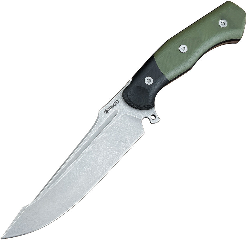 Fixed blade hunting knife with a green and black G10 handle, full tang, harpoon tip blade, and black FRN belt sheath.