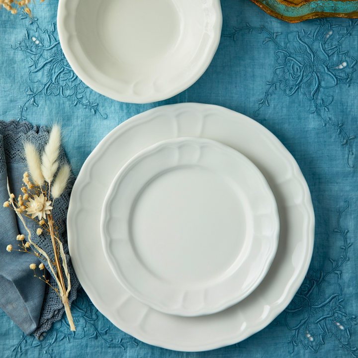 Noritake Baroque White 12pce Dinner Setting for 4 (4 x 21cm Entree, 27cm Dinner & 16cm Bowl