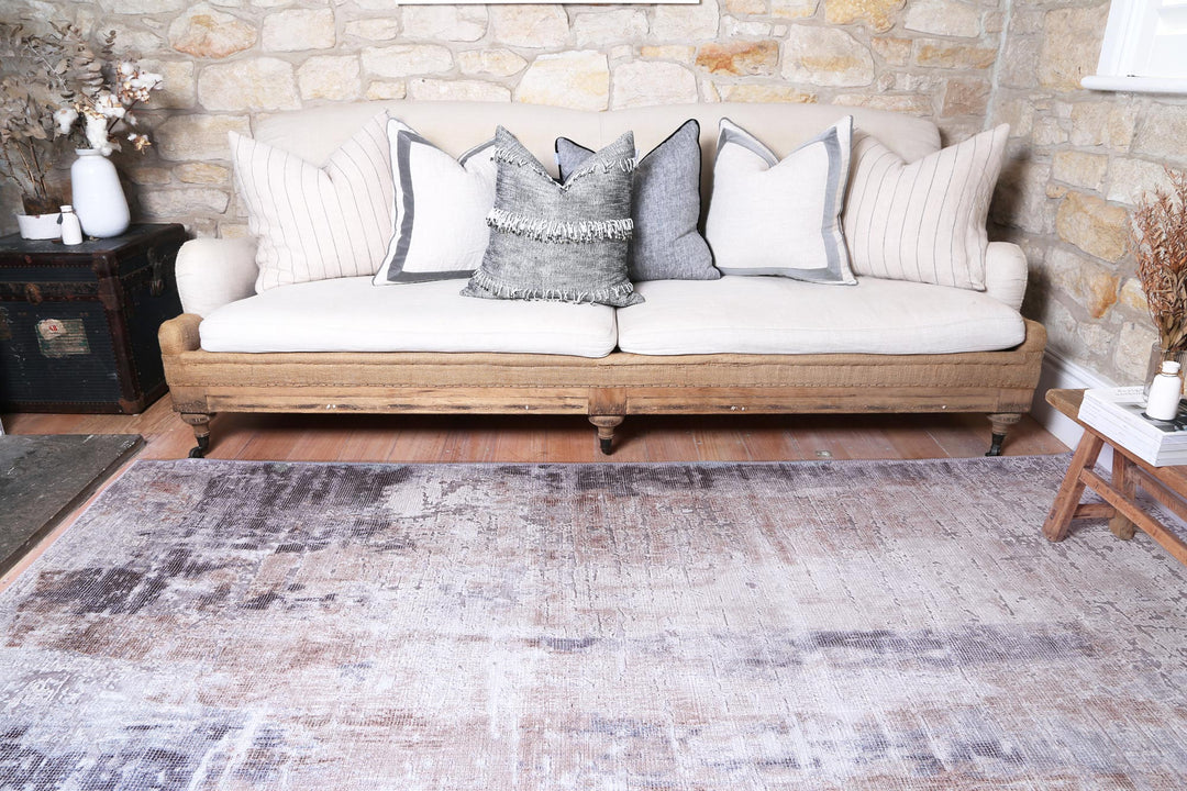 Vintage Crown Leopold Ash Ivory Distressed Vintage Rug 280x380