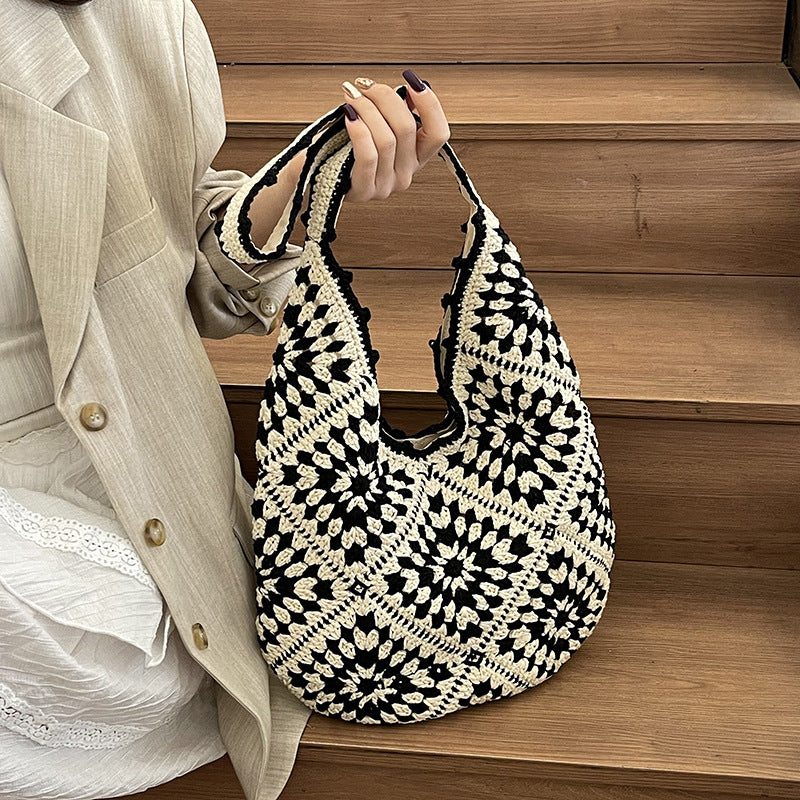 Black-white Flower-Patterned Cotton Crochet Tote Bag - Beach and Commute Essential