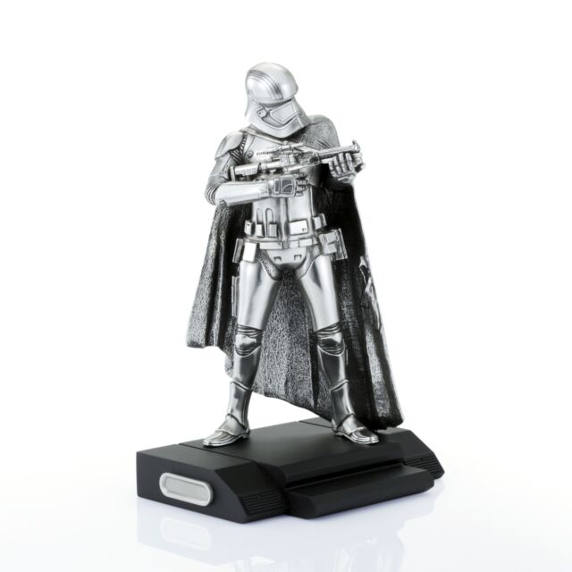 Royal Selangor Figurine Captain Phasma Large (Limited Edition) - Star Wars Range